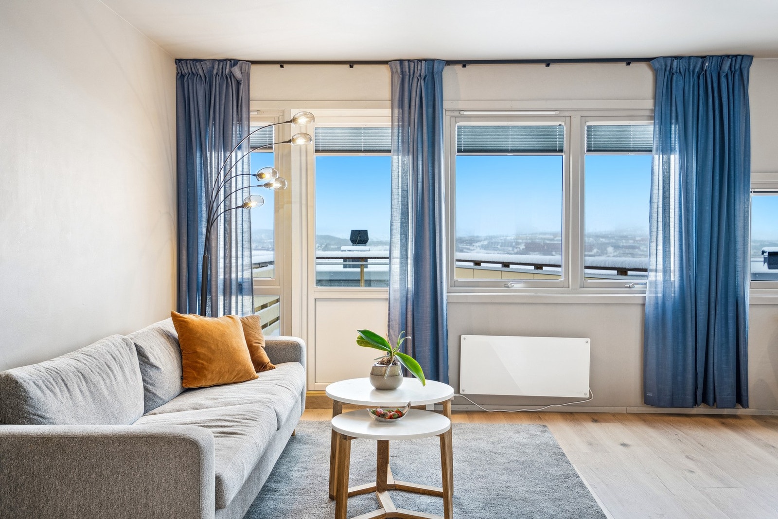 Stue med utgang til terrasse Galleribilde
