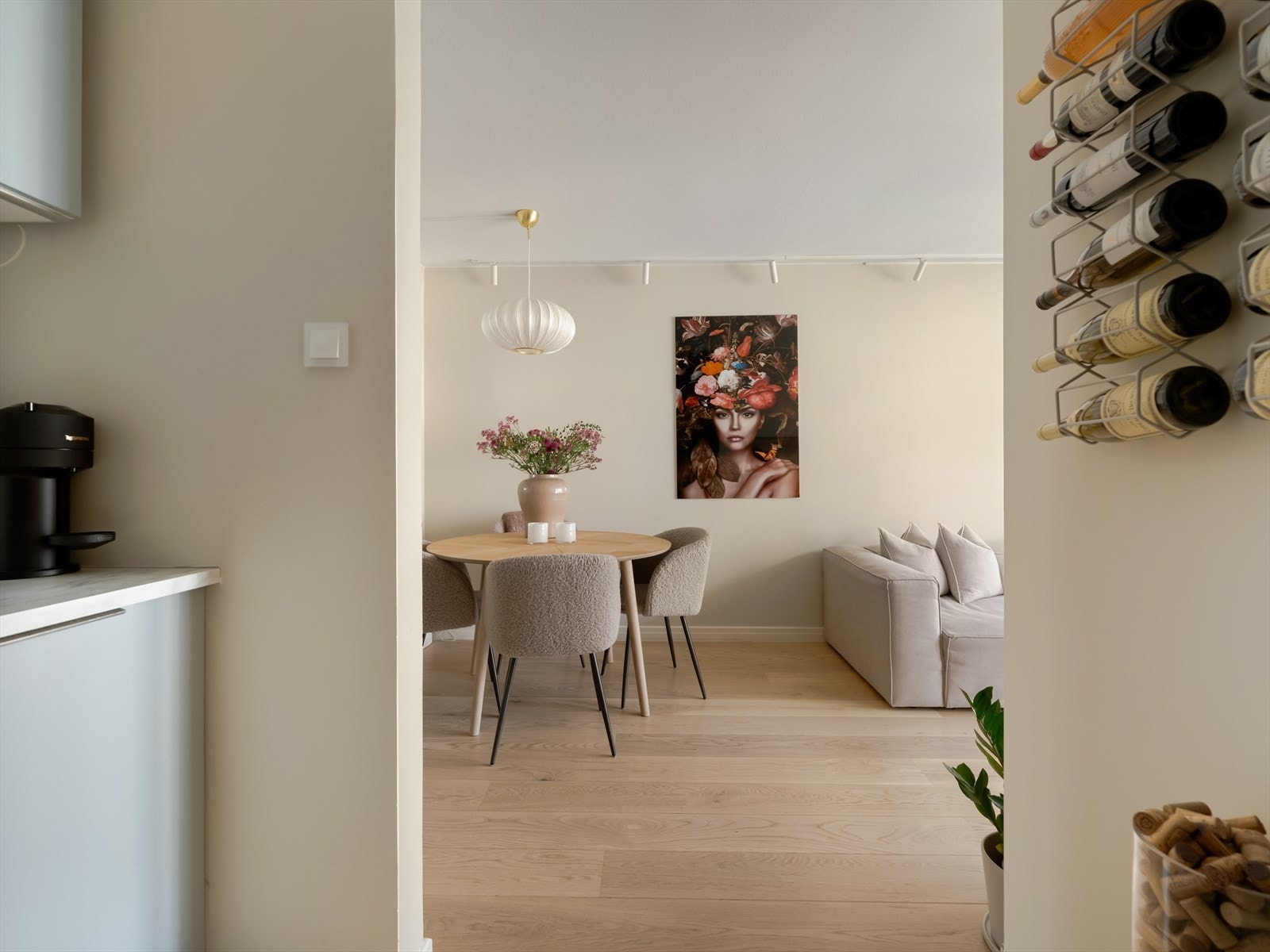 Her kan du invitere venner og familie til en hyggelig middag! Galleribilde