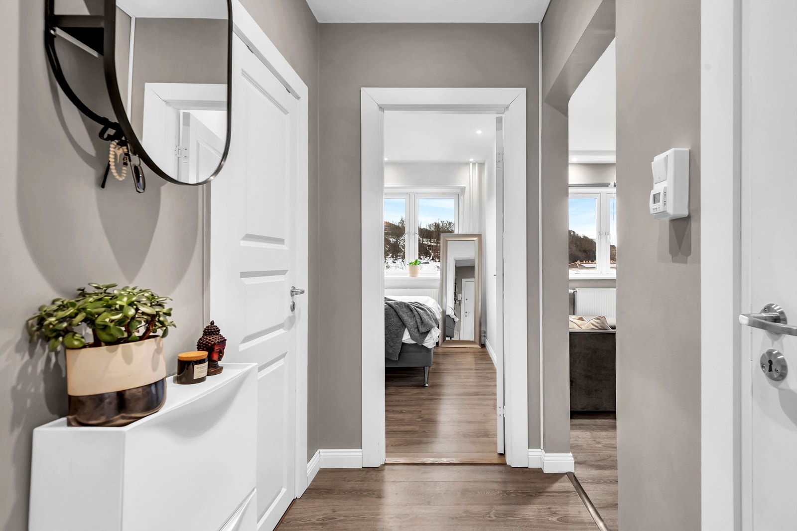 Gang med egen bod hvor man har opplegg for vaskemaskin. Galleribilde