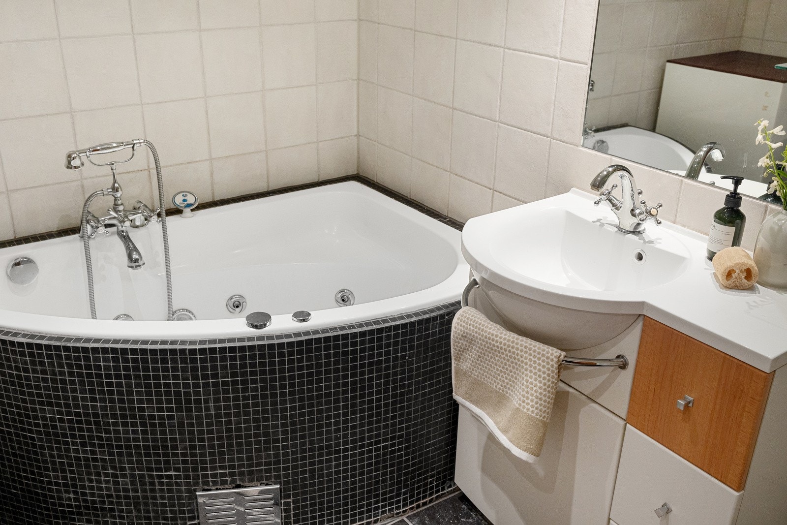 - Opplegg for vaskemaskin (medfølger) og tørketrommel - Galleribilde