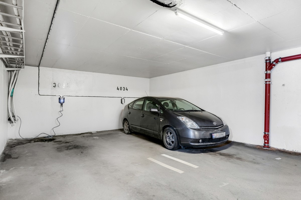 Leiligheten disponerer garasjeplass med elbillader. Galleribilde