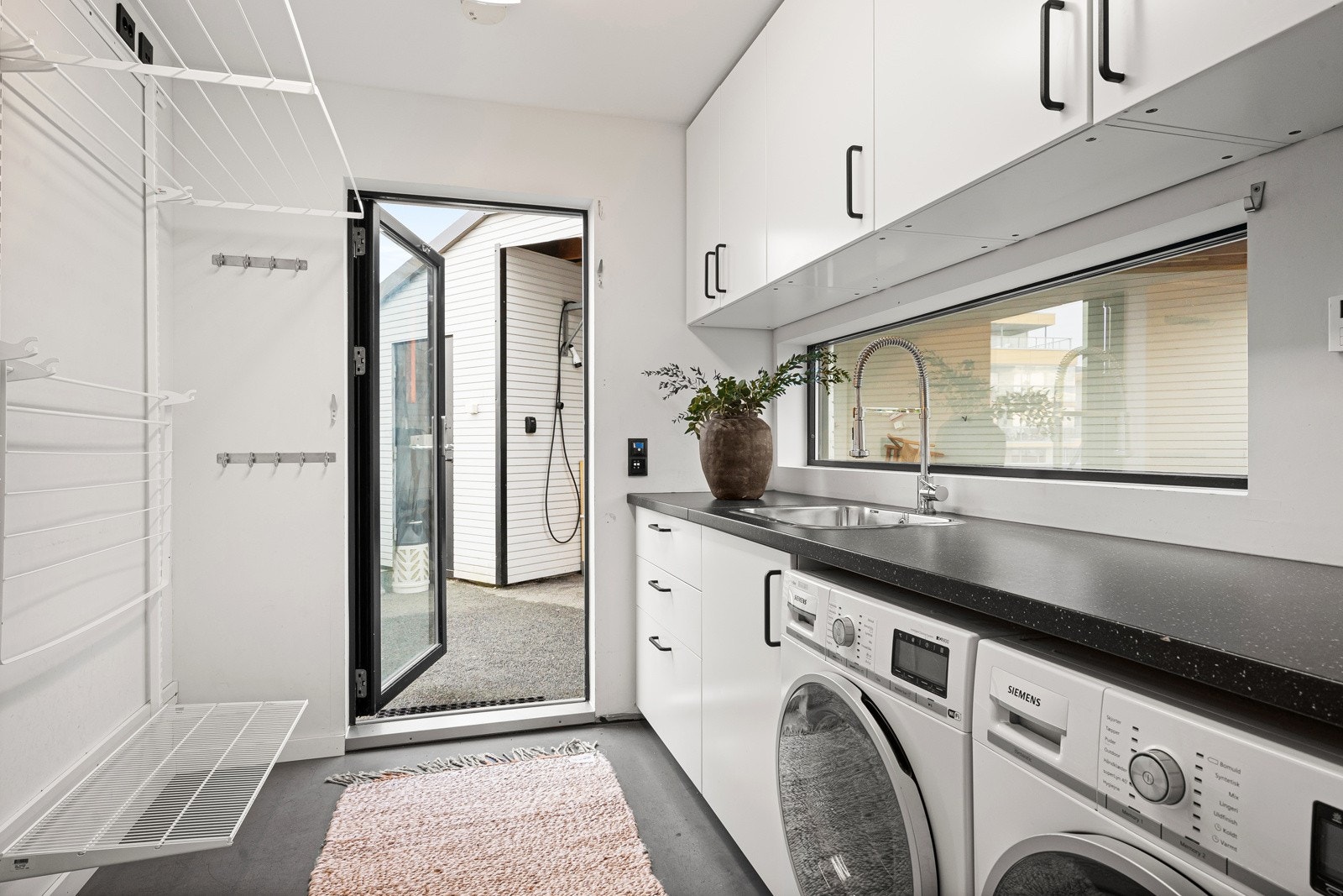 Praktisk separat vaskerom. Galleribilde