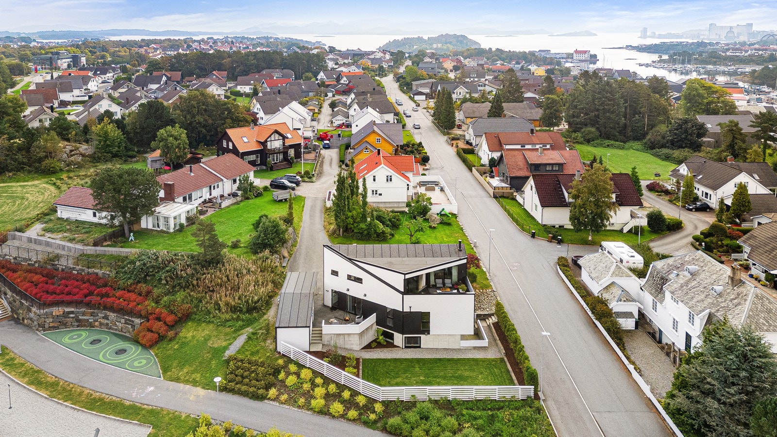 Eiendommen sett fra luften. Galleribilde