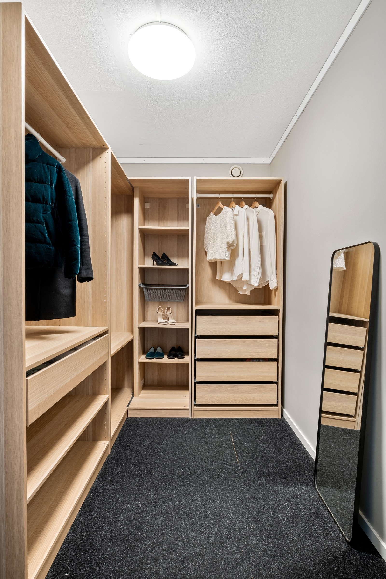 Bod/omkledningsrom. Galleribilde