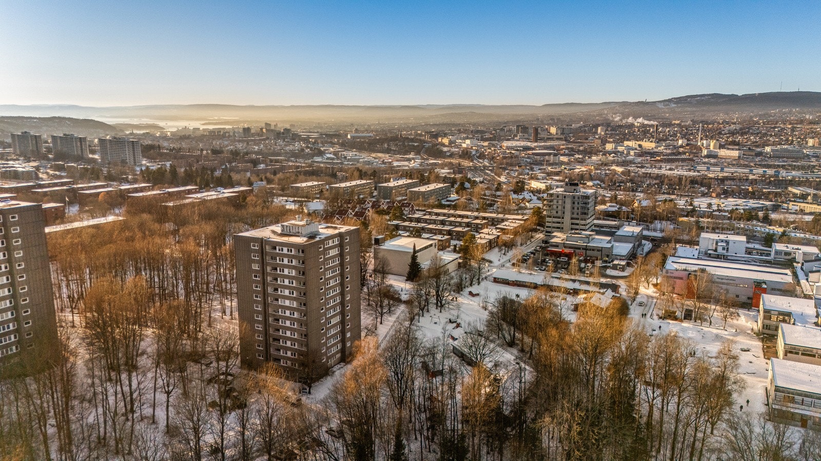 Sentralt beliggende på Haugerud med kort vei til marka og Lutvann. Galleribilde