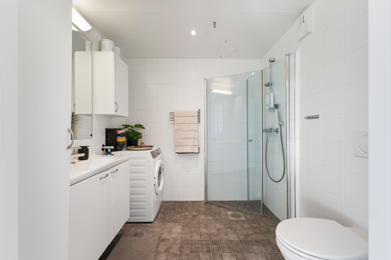 Pent og romslig bad Galleribilde