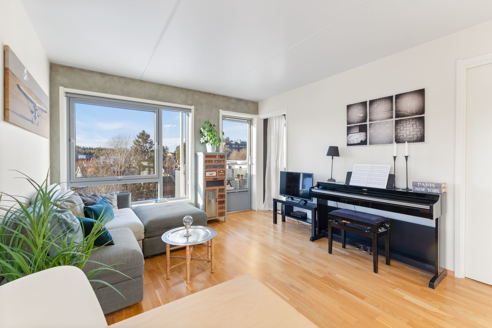 Lys og pen stue Galleribilde