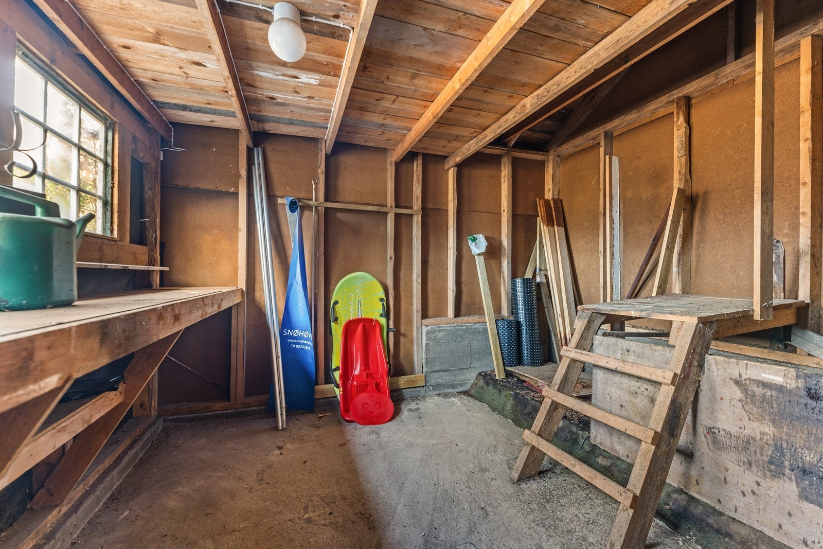 Større utebod ved inngangspartiet Galleribilde