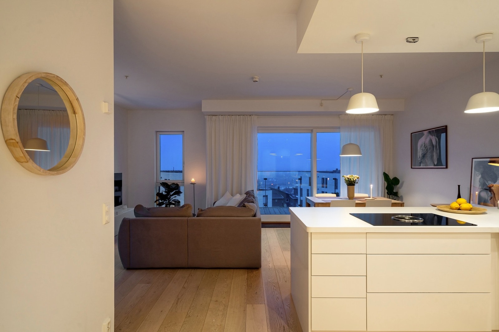 Drømmer du om en unik boligopplevelse med komfort, stil og eksklusivitet? Nå har du muligheten til å sikre deg denne flotte leiligheten! Galleribilde