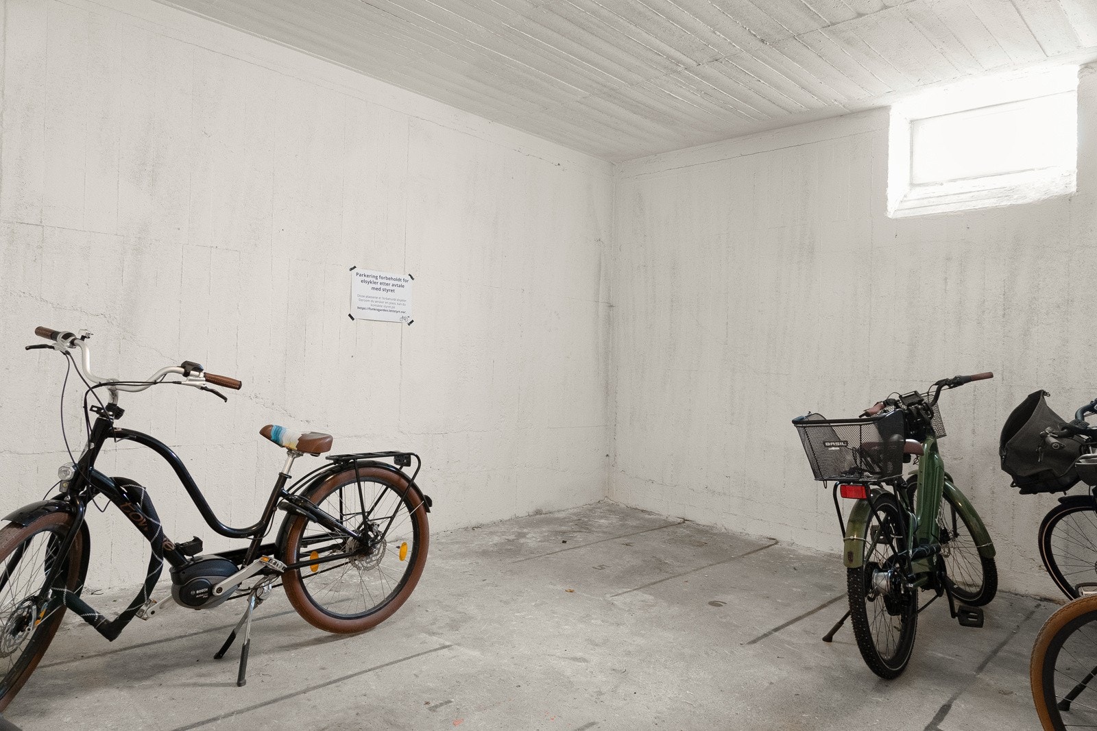 Sykkelrom for el-sykler Galleribilde