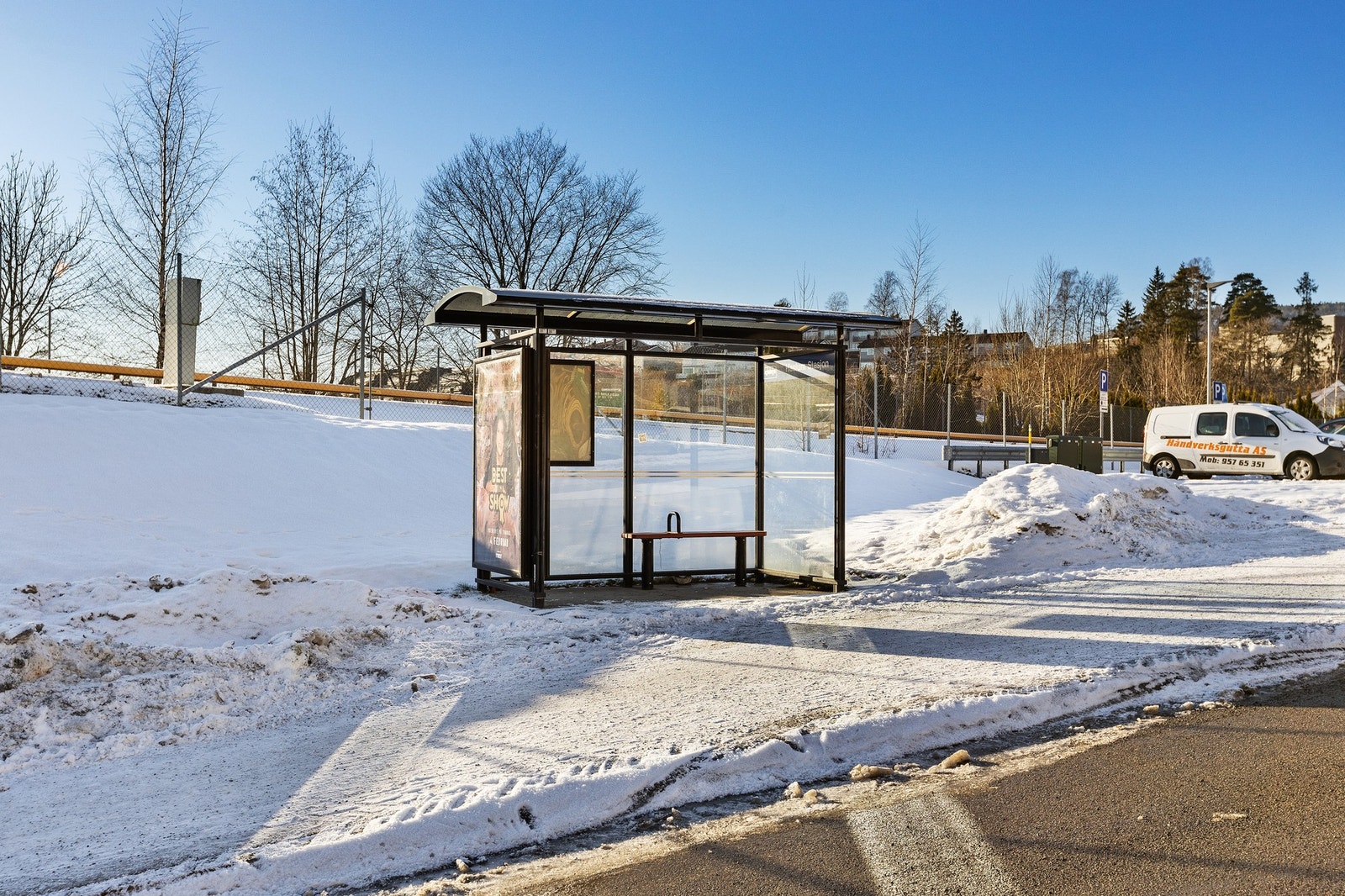 Kort vei til busstopp Galleribilde