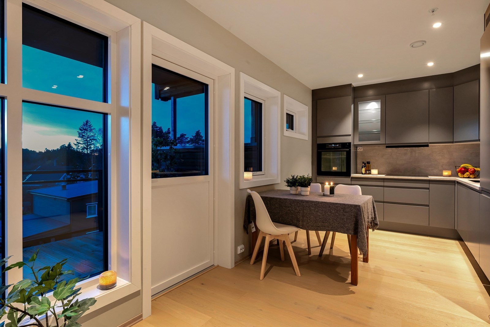 Kveldsstemning på kjøkkenet Galleribilde