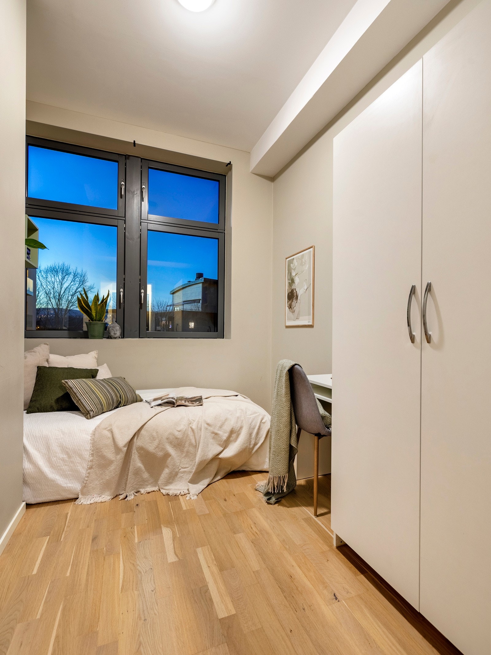 Det andre soverommet er ideelt som et barnerom, gjesterom eller kontor. Galleribilde