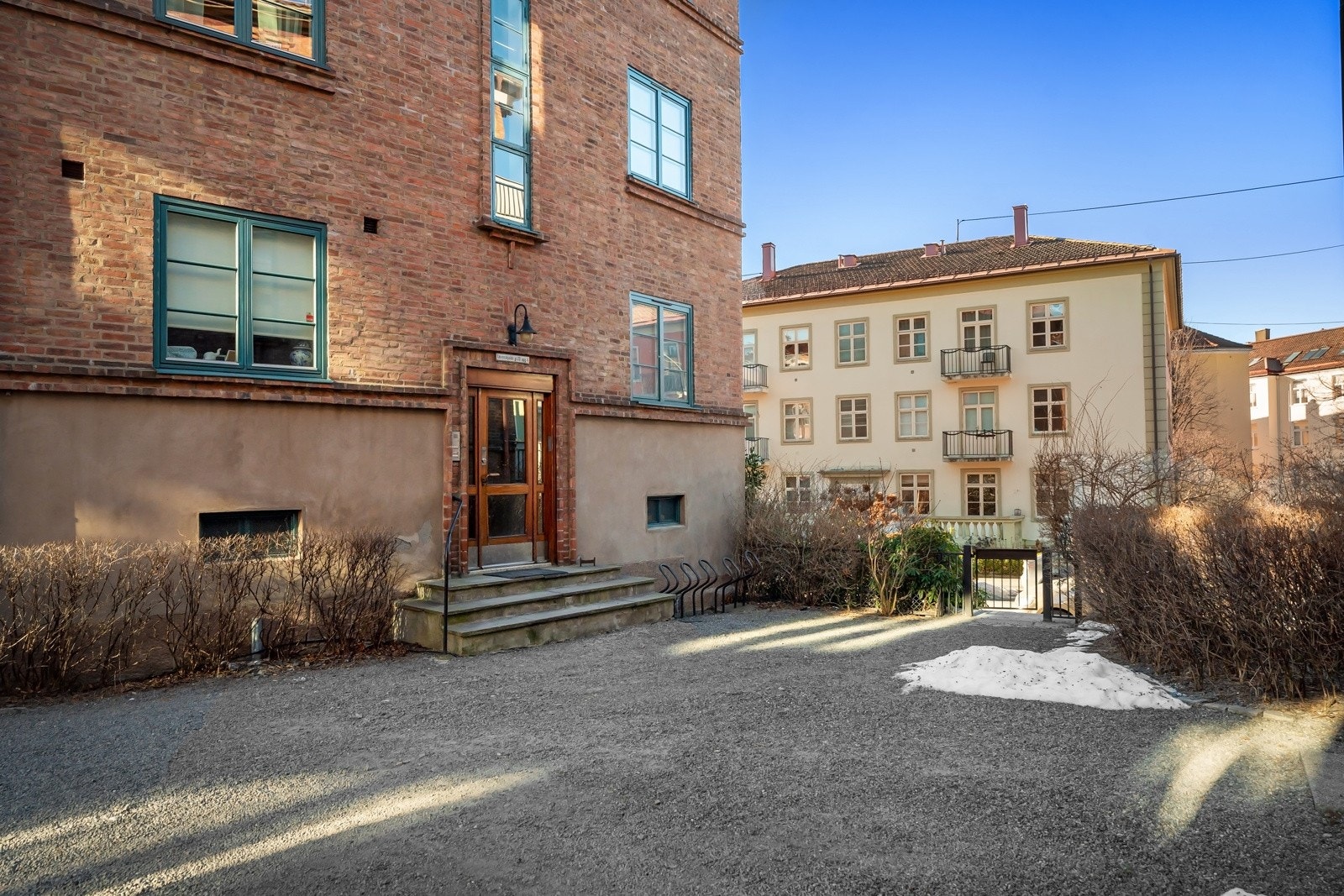 Hyggelig felles inngangsparti. Galleribilde