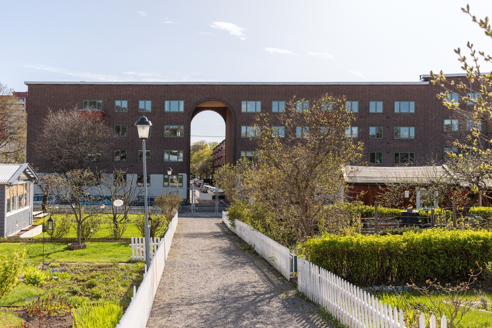 Attraktiv beliggenhet på Sagene. Her bor du rolig og med gangavstand til alt av fasiliteter, grønne lunger og et utbredt kollektivtilbud. Galleribilde
