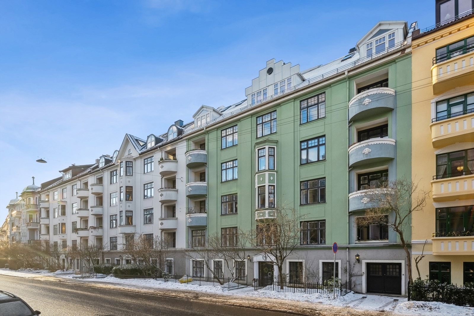 Attraktiv klassisk bygård med etterspurt og sentral beliggenhet. Galleribilde