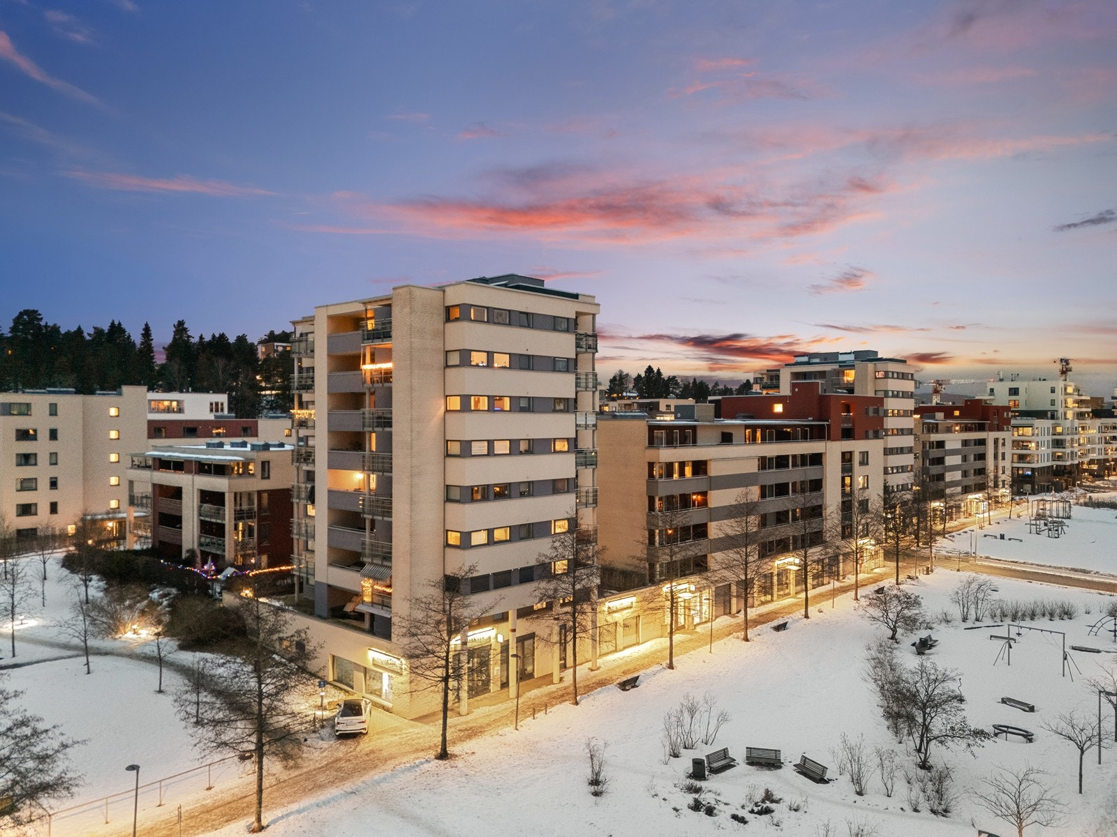 Fasade og nærområder. Galleribilde