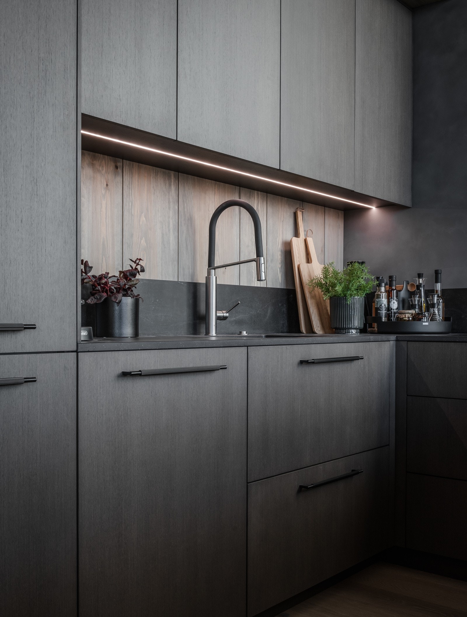 Svartkards(2)-12 Galleribilde