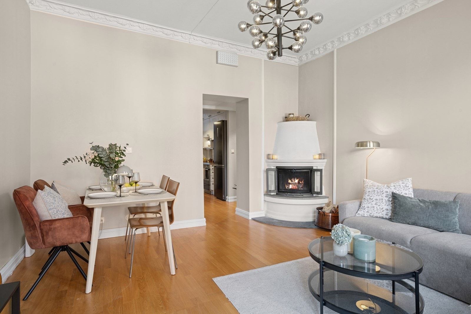 Leiligheten byr på en møbleringsvennlig stue av god størrelse. Galleribilde