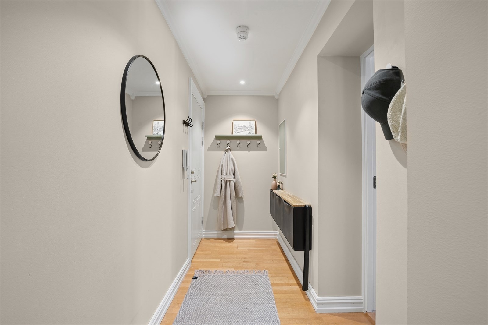 Velkommen inn til en innbydende og lys entre. Galleribilde