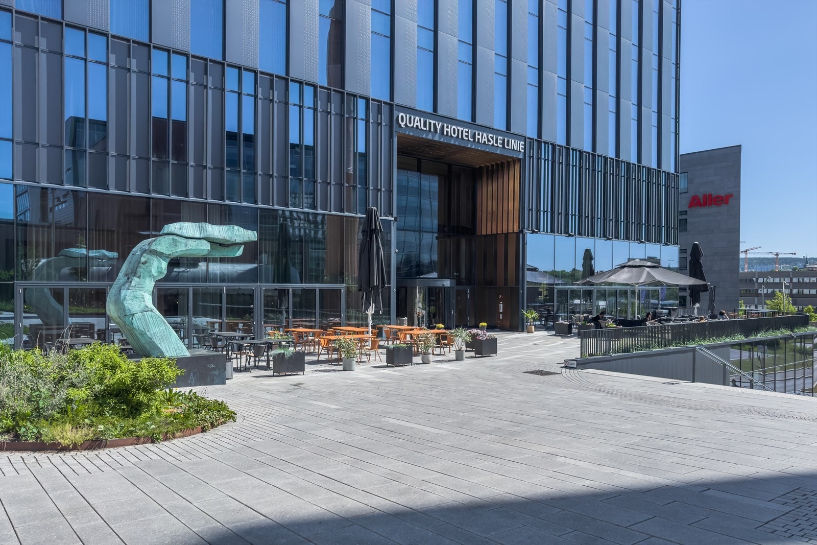 Ett av nabobyggene er dette fine hotellet Galleribilde