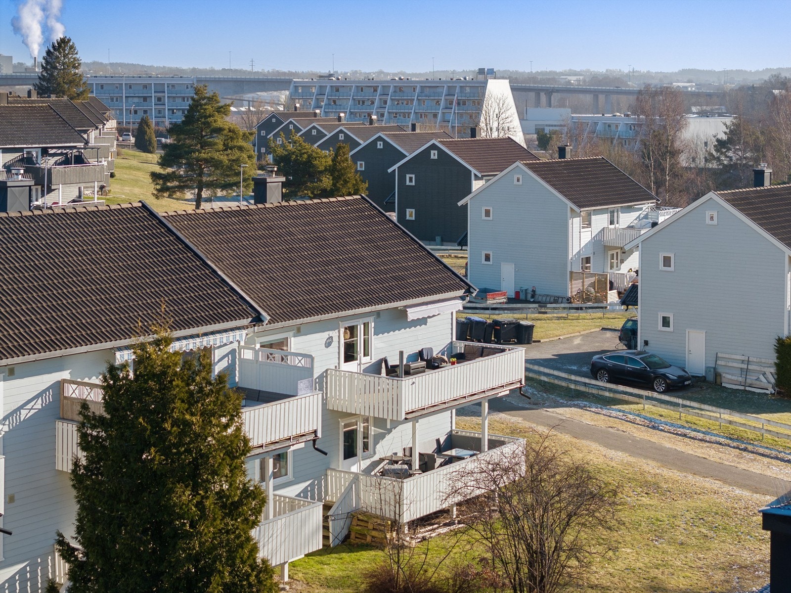 Leiligheten er en del av veletablerte Buvik Borettslag, bestående av i alt 50 andelsboliger. Galleribilde