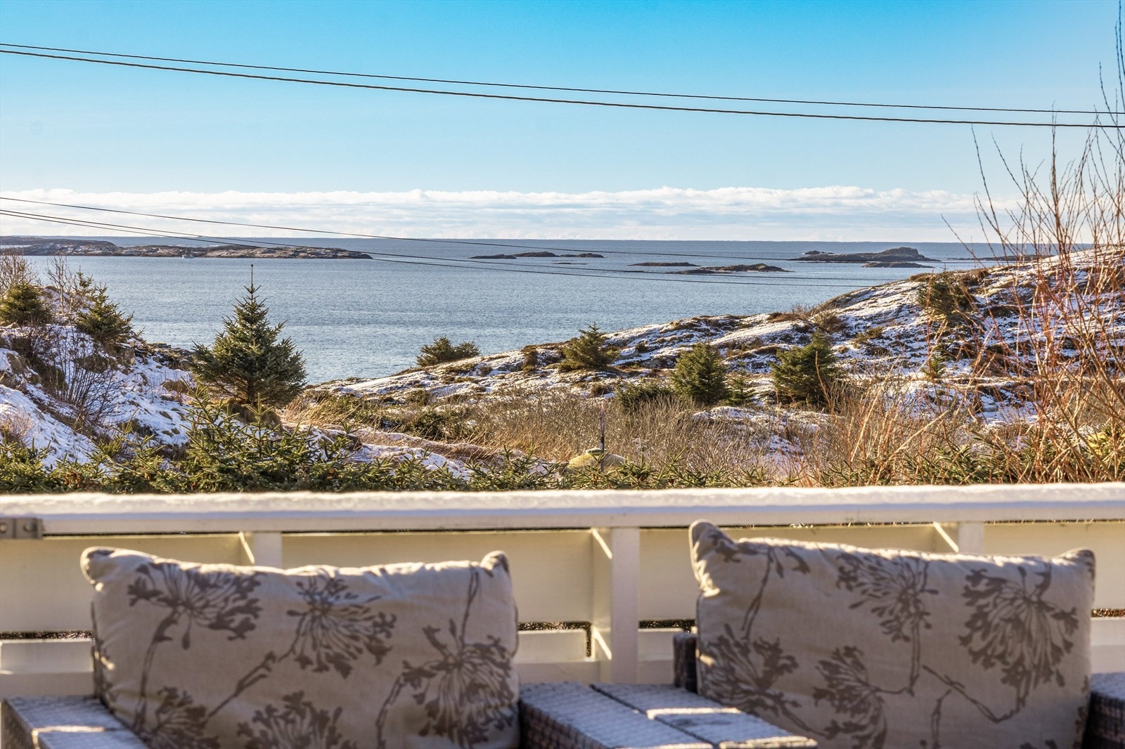 Fra eiendommen har man nydelig utsikt i flere retninger Galleribilde