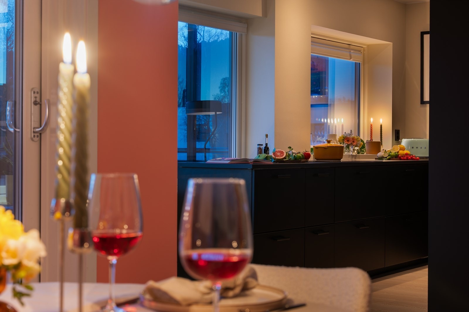 - Vesentlig oppusset i perioden 2022-2025 - her kan du flytte rett inn og bo godt - Galleribilde