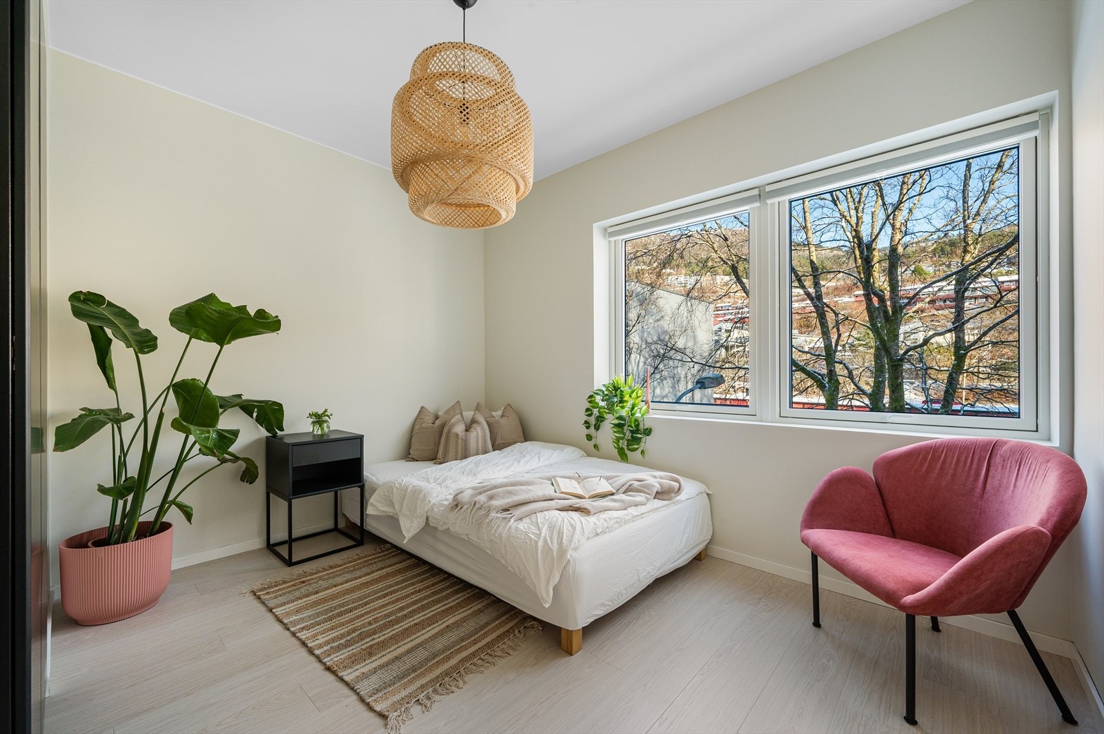 - Soverom 2 måler 9,7m² - Galleribilde