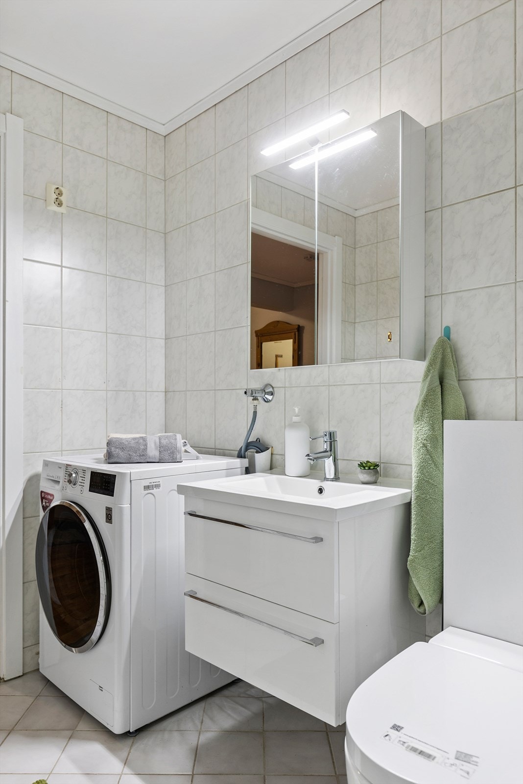Plass til både vaskemaskin og tørketrommel. Galleribilde