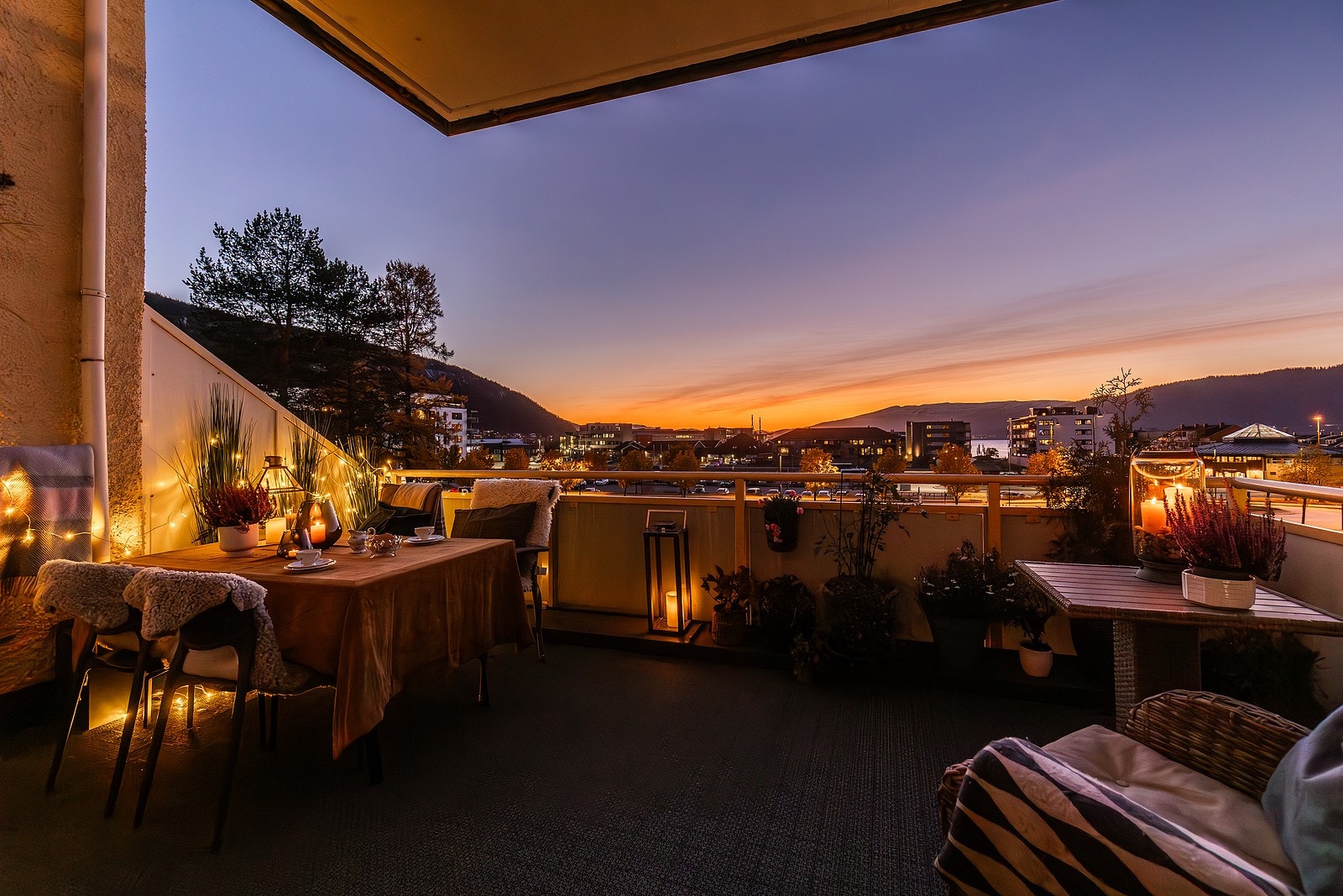 Aktiv Eiendomsmegling Mo I Rana v/Tomi Christian Johansen, presenterer her en flott 2-roms andelsleilighet midt i byen med garasjeplass. Galleribilde