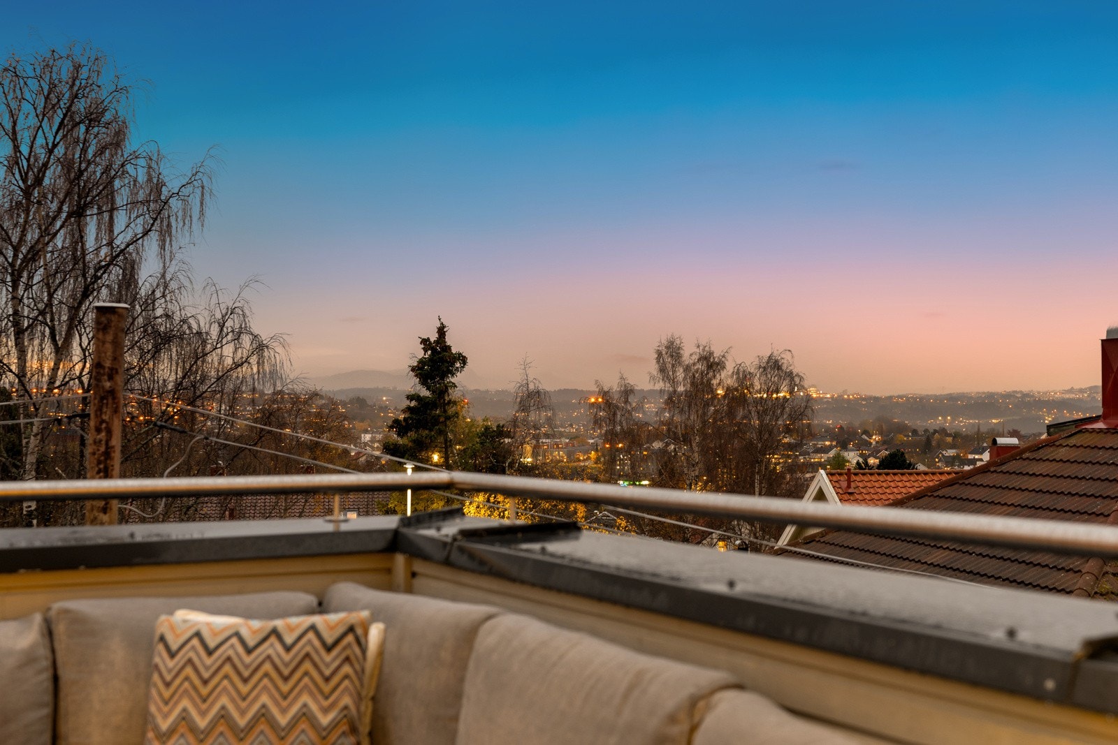 Her kan du nyte både solfylte dager og stjerneklare netter. Galleribilde