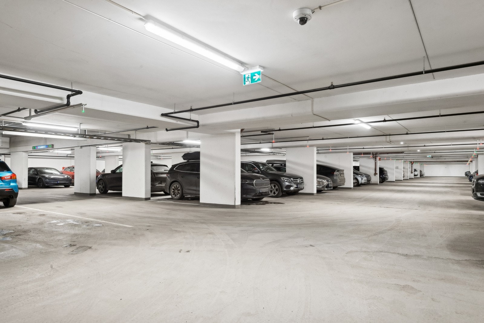 Leiligheten har rett på leie av parkeringsplass i felles garasjeanlegg Galleribilde