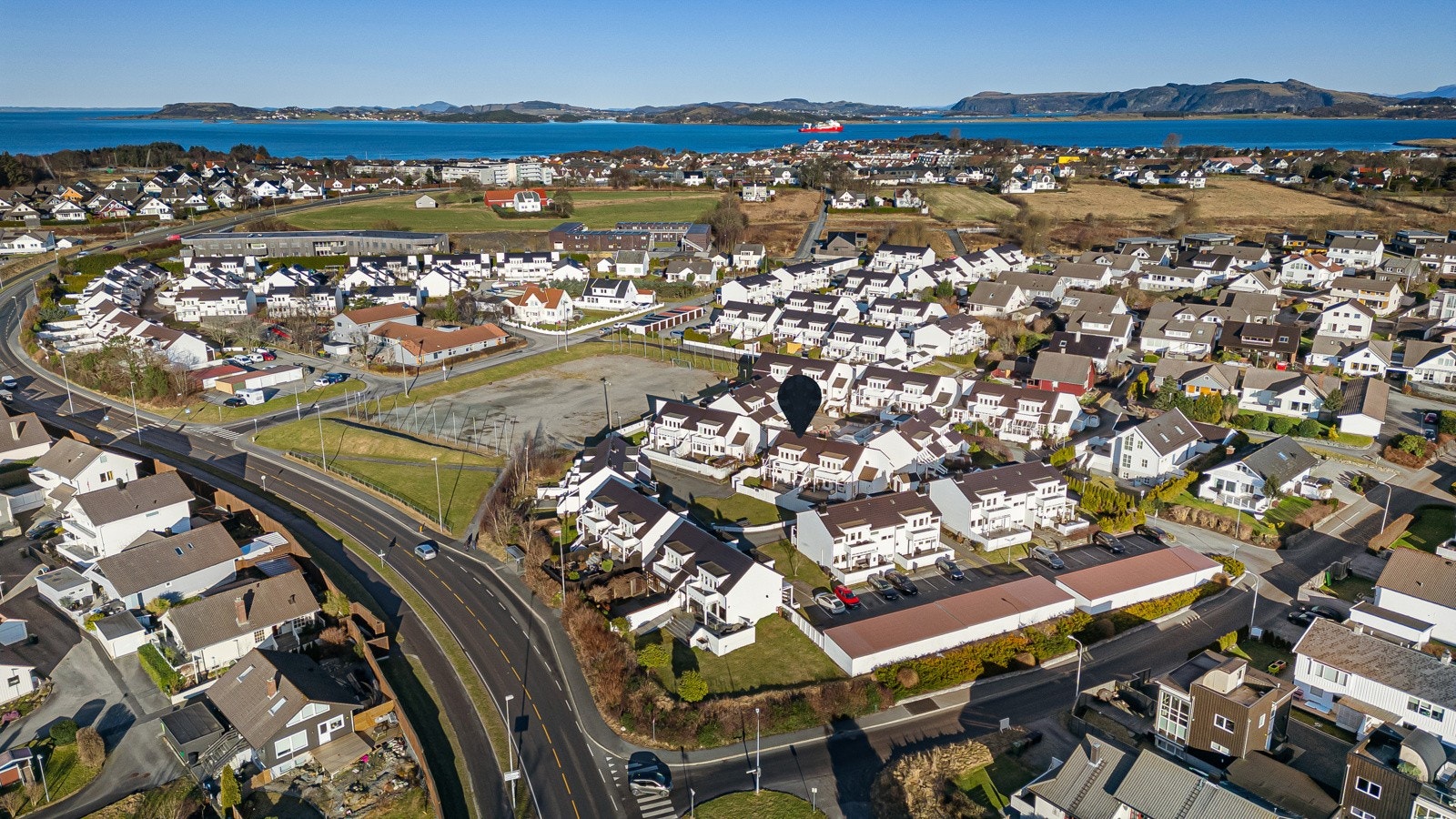 Flott oversiktsbilde av Constitutionens vei 7, som ligger i et attraktivt og barnevennlig område på Hundvåg Galleribilde