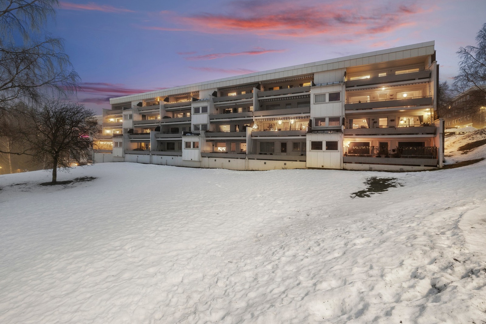 Hyggelig fellesarealer mellom blokkene. Galleribilde