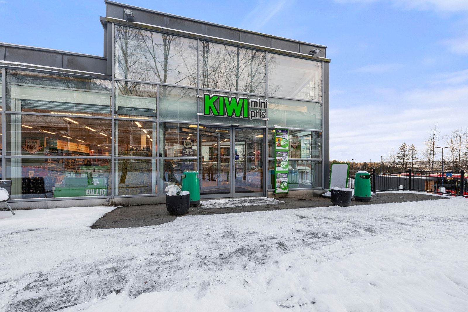 Nær tilknytning til butikk. Galleribilde