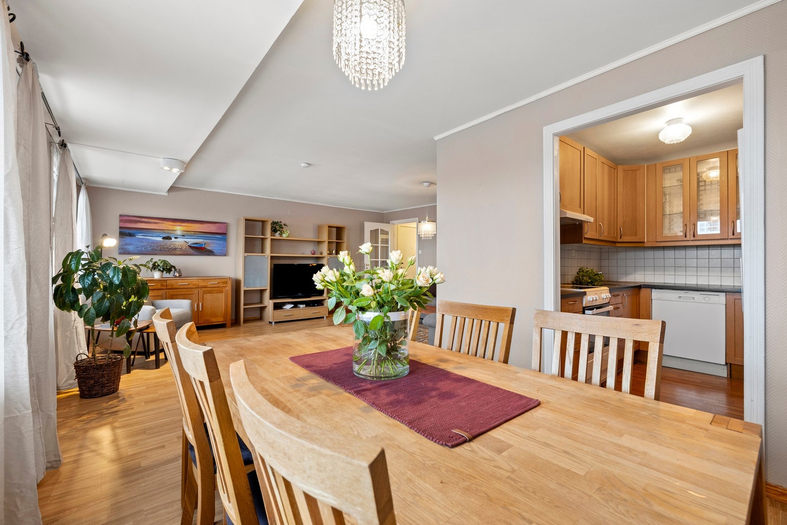 Her kan du nyte gode måltider med venner og familie. Galleribilde