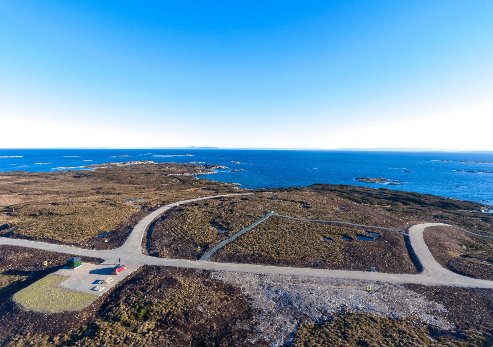 Alle tomter har tilknytning til vei, vann, avløp og strøm i tomtegrensen Galleribilde
