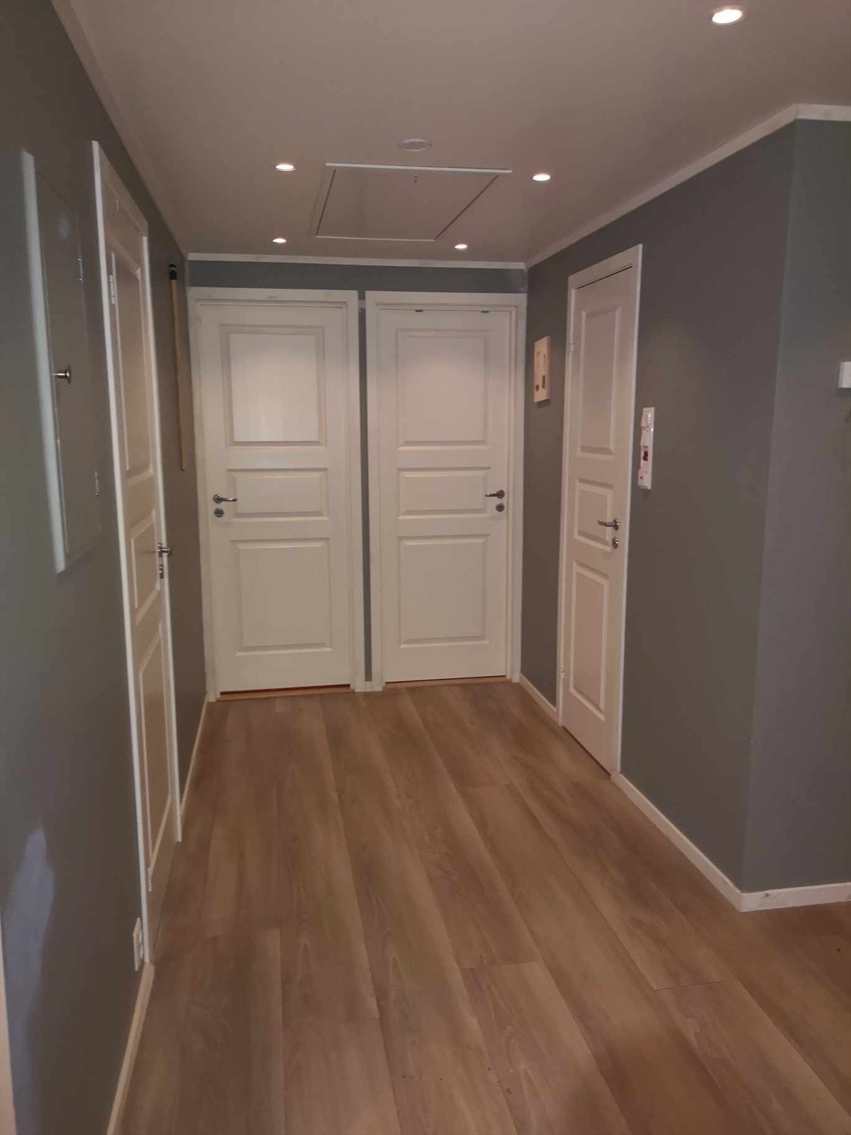 Gang/hall. Galleribilde