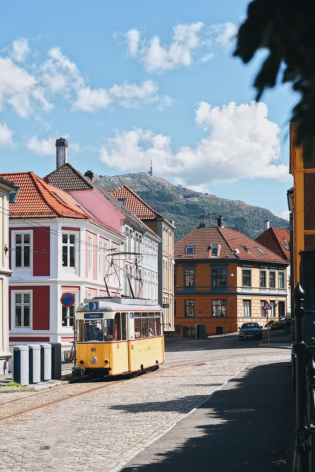 Den historiske trikken frakter både lokale Møhlenprisbeboere og turister mellom Trikkehallen og Engen. Galleribilde