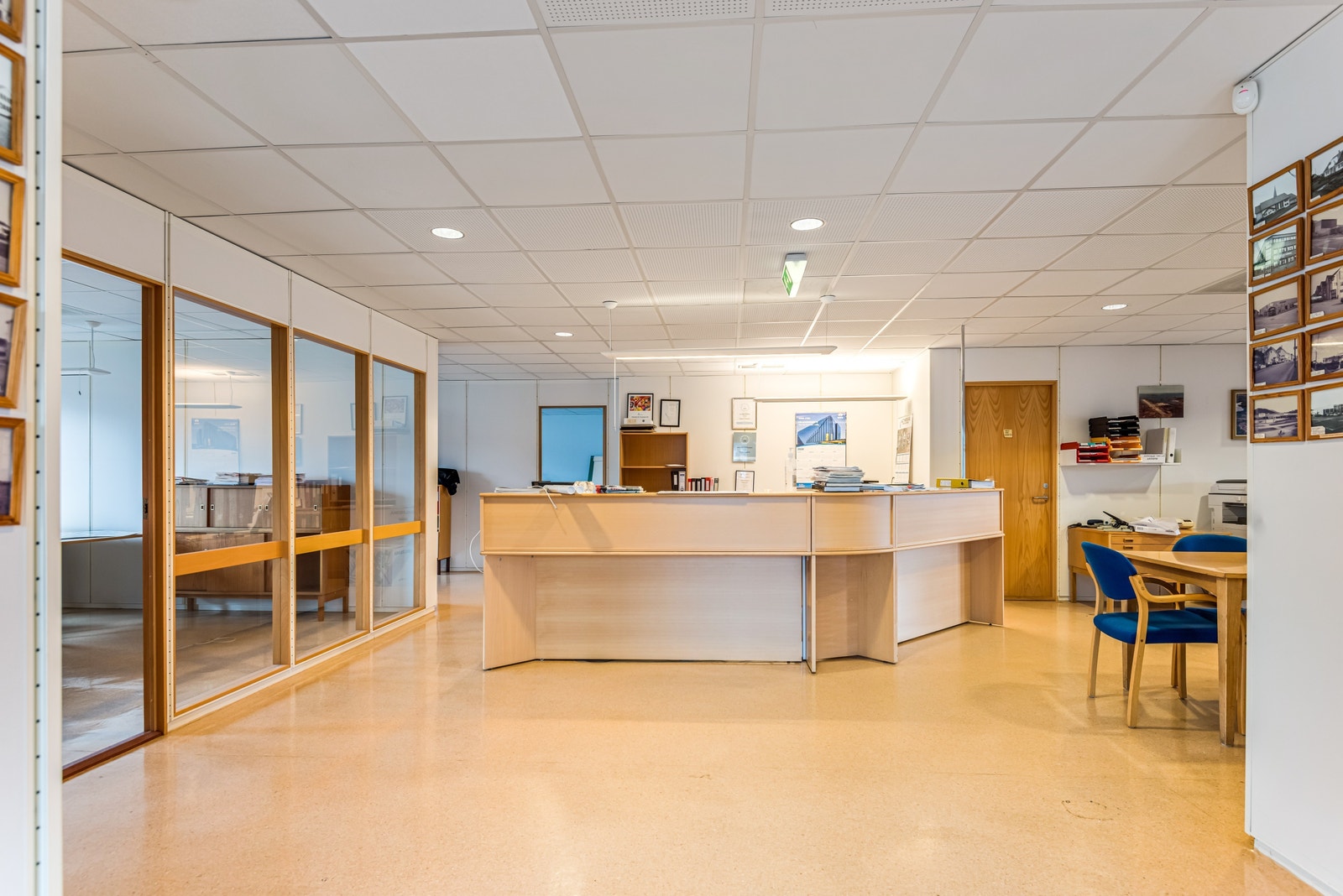 Lokalene i første etasje er innredet som kontor. Galleribilde