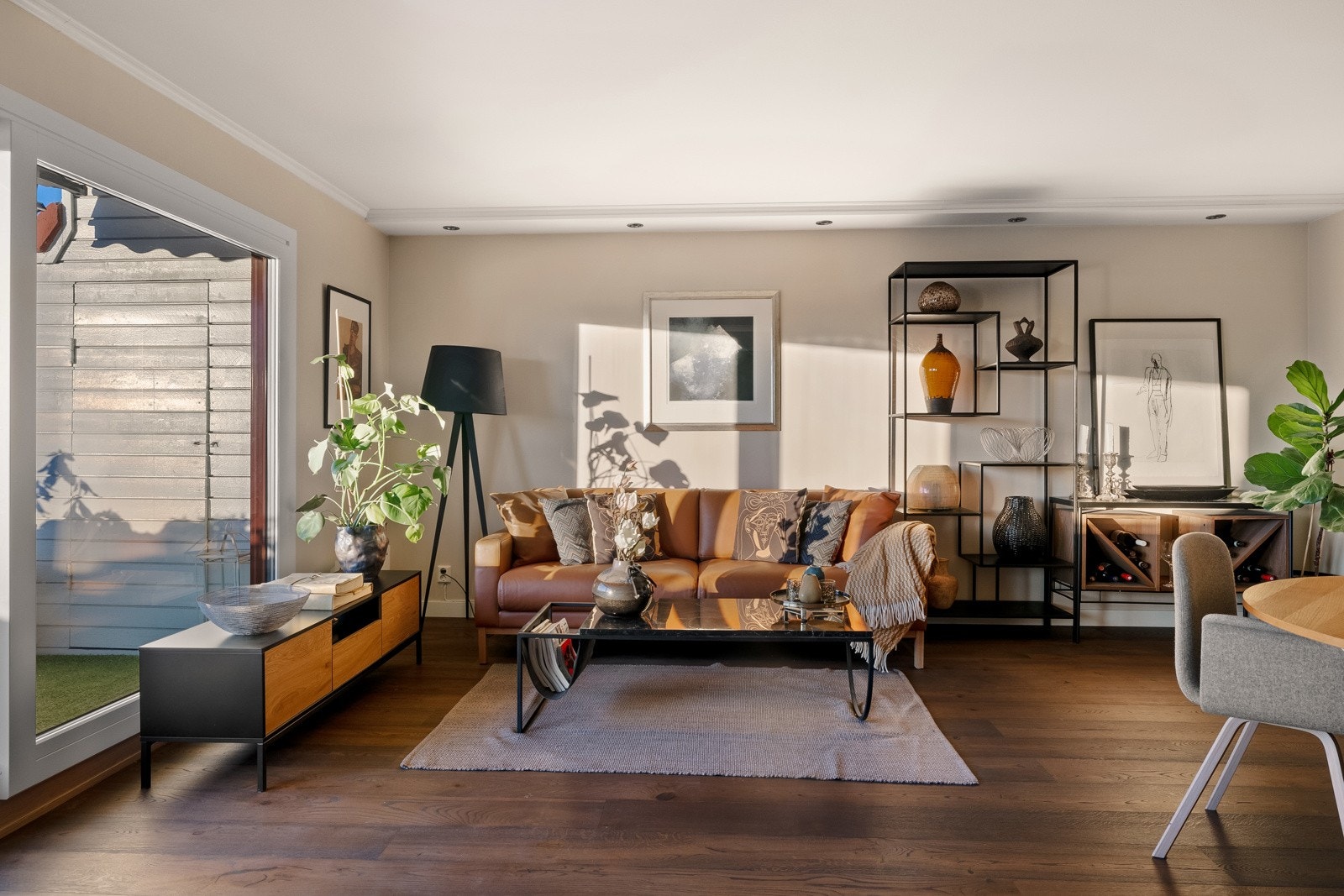 Det stilrene farge- og materialvalget gir rom for egen, kreativ innredning. Galleribilde