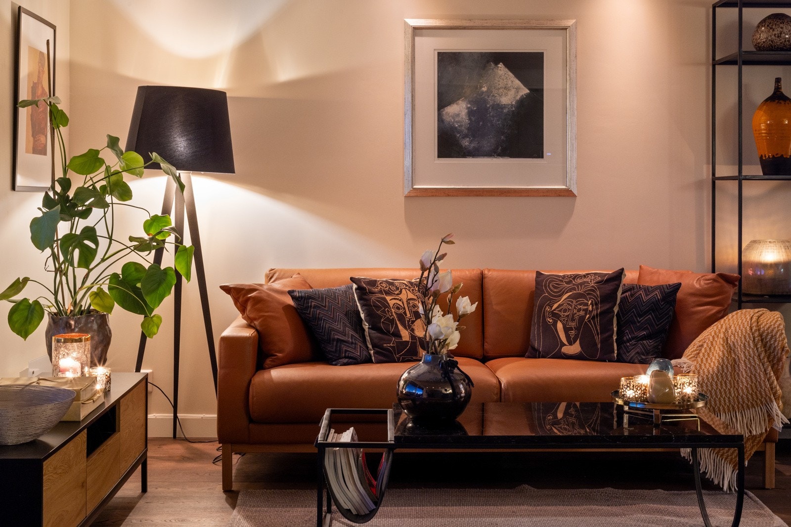 Grønne planter og lekker dekor til din nye leilighet kan kjøpes i Karenslyst Allé som ligger i kort gangavstand. Galleribilde