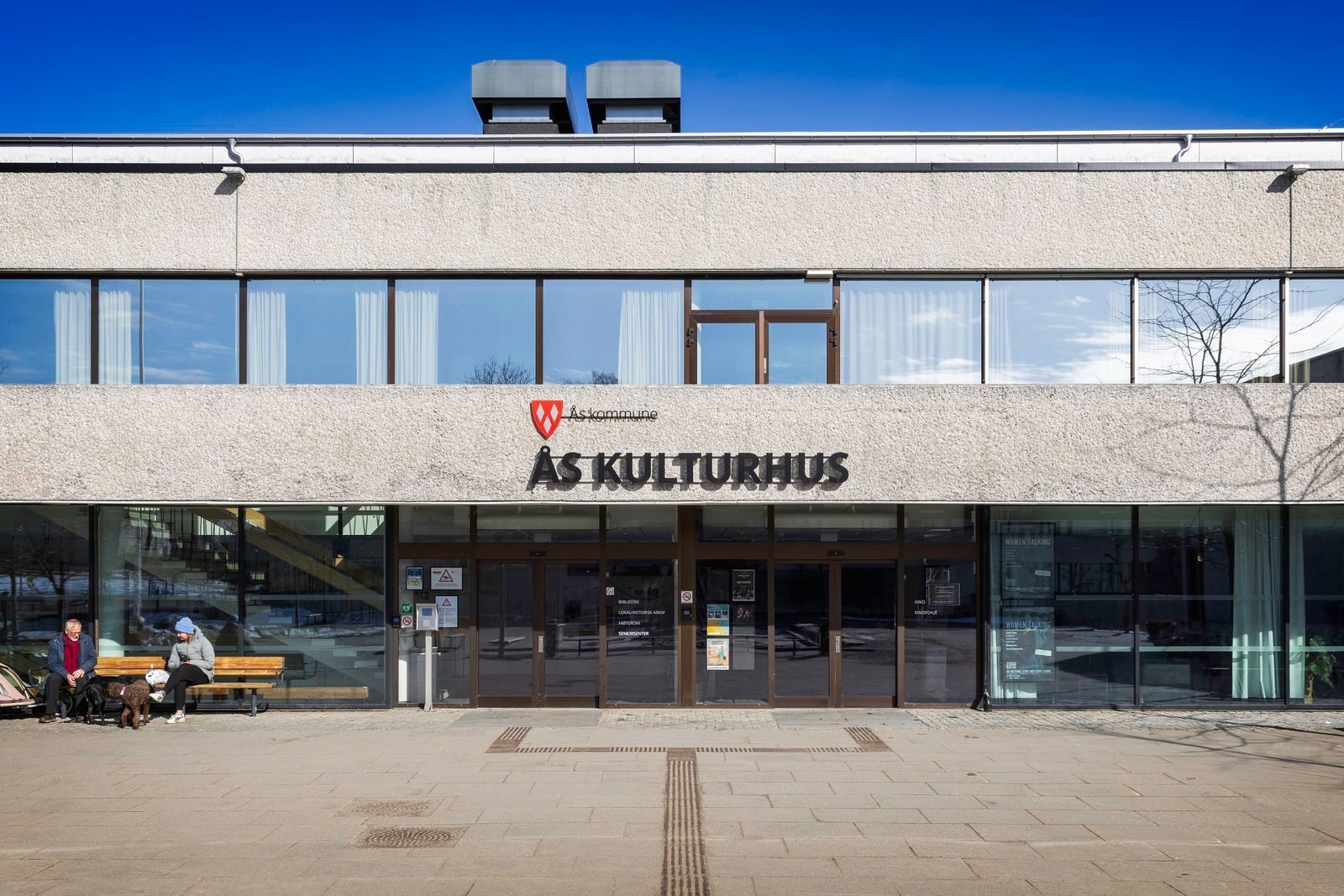 Prosjektet ligger midt i sentrum av Ås, kort vei til andre tilbud Galleribilde