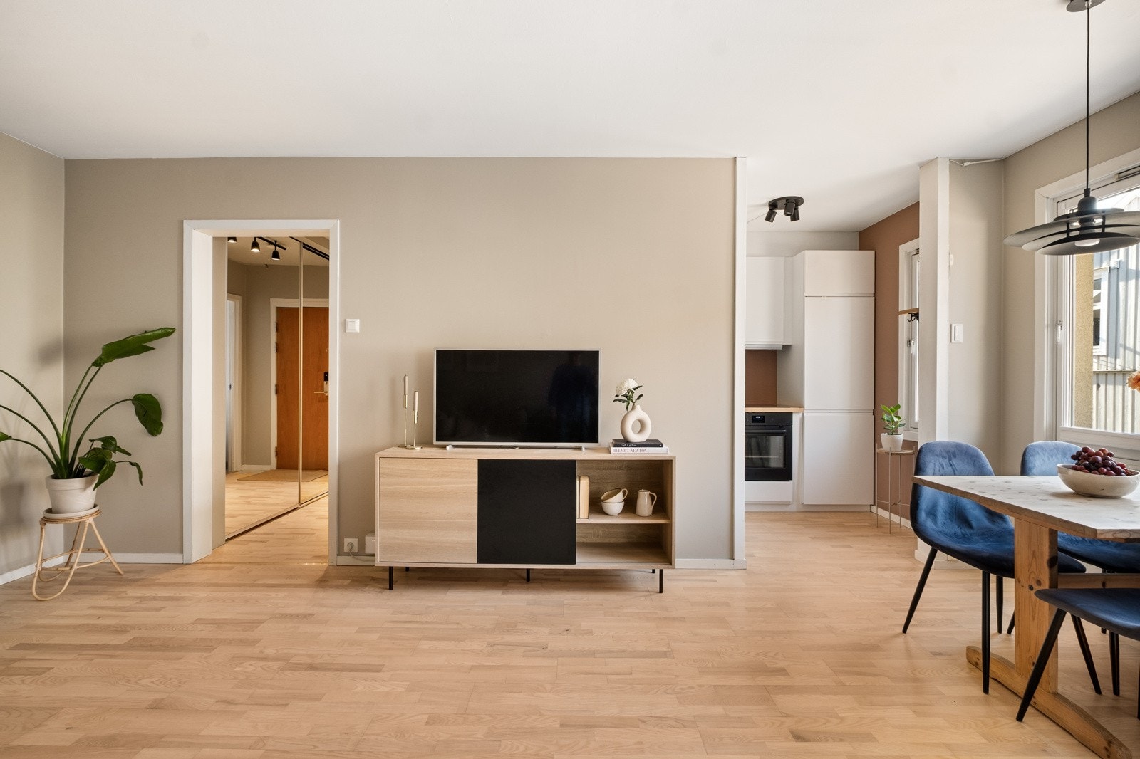 Leiligheten utmerker seg med en skjermet og sentral beliggenhet. Galleribilde