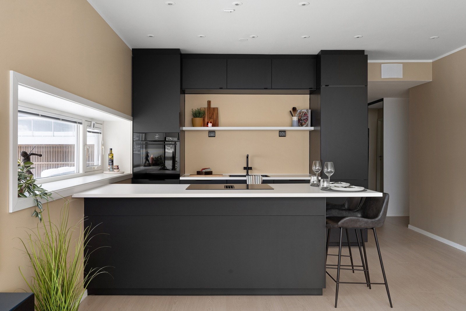 Kjøkkenet er oppusset i 2024/25 og framstår svært lekkert. Galleribilde