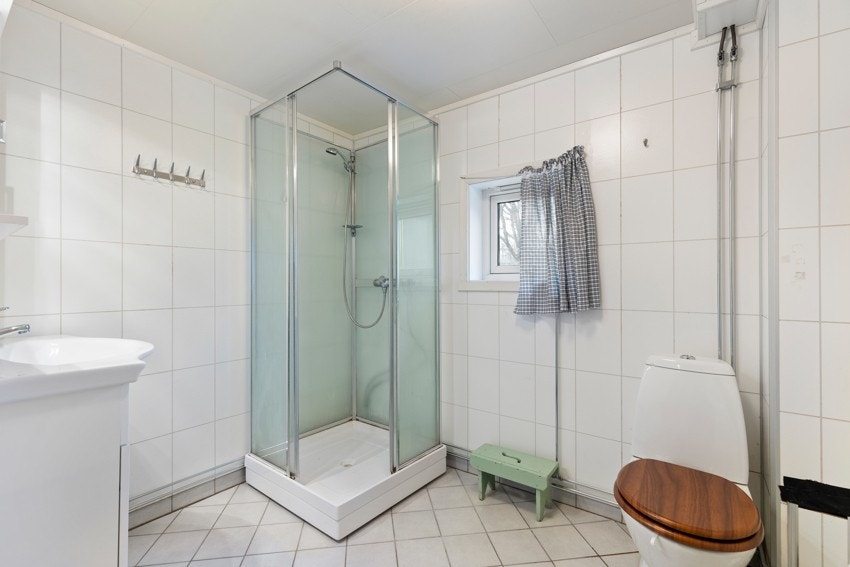 Baderommet i 1. etasje ble pusset opp i 2009. Galleribilde