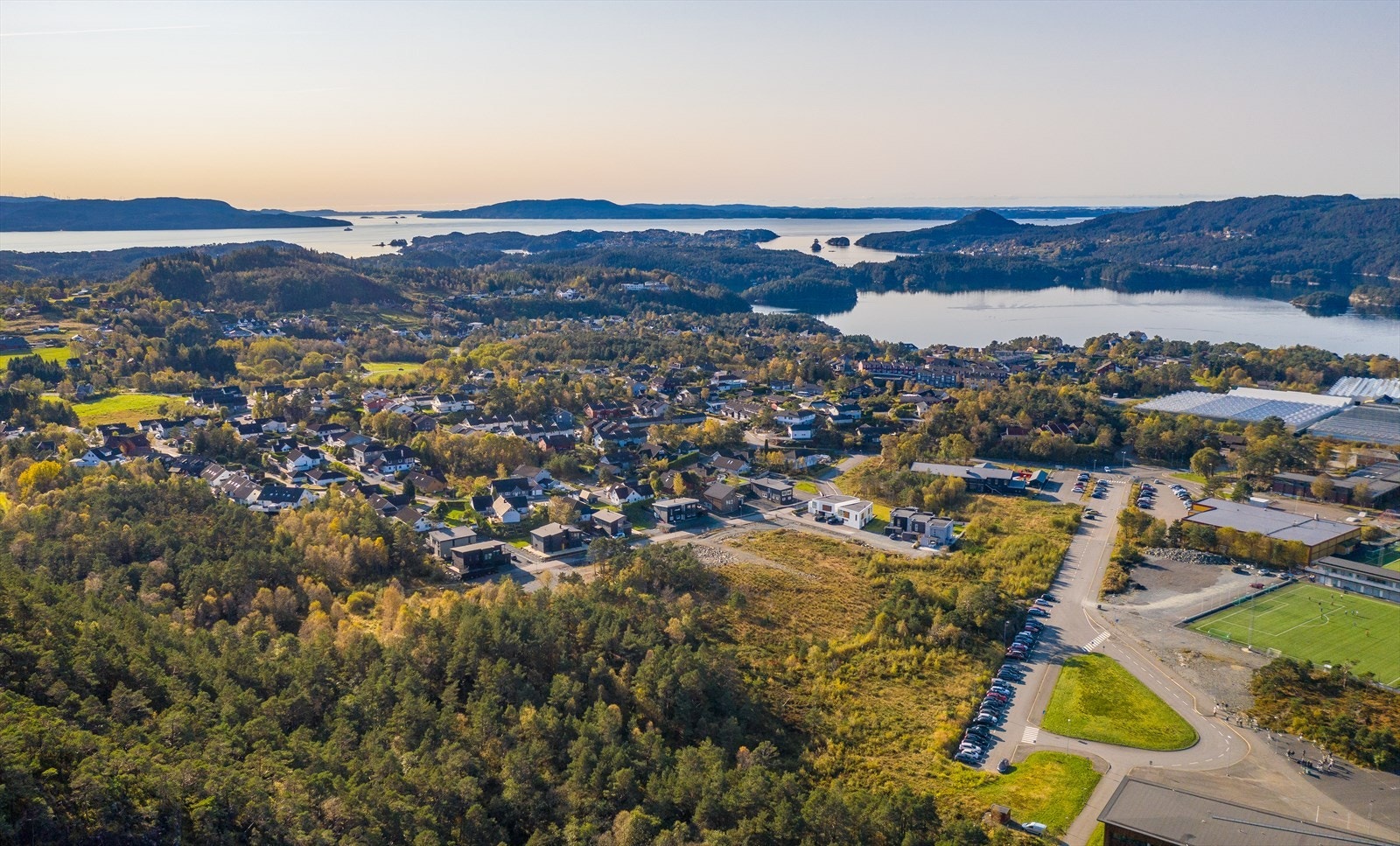 - Vi er klar til å lose deg videre til boligdrømmen, ta kontakt - Galleribilde