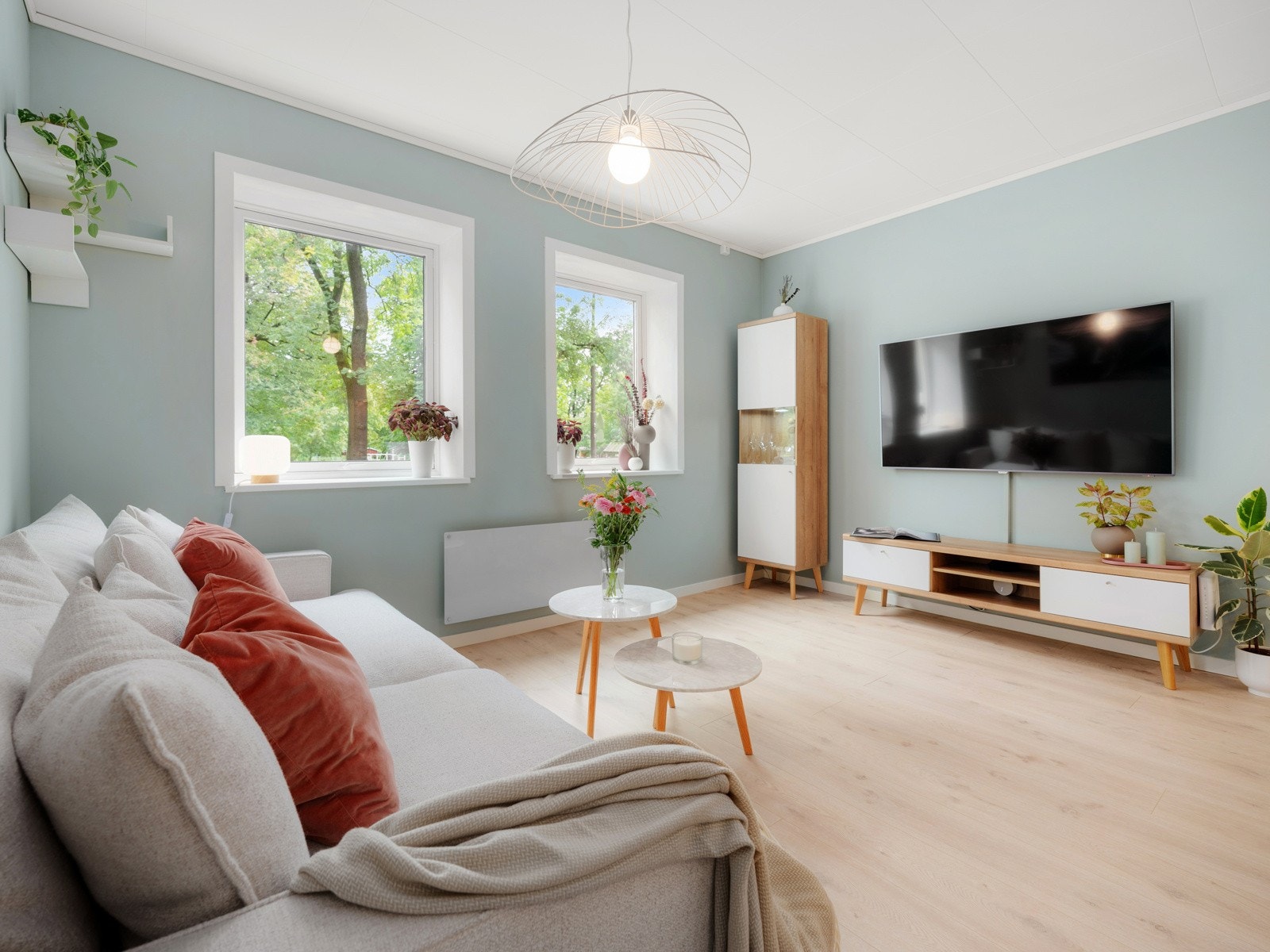 Fra stuevinduene har du herlig utsyn til den grønne lungen Sofienbergparken. Galleribilde