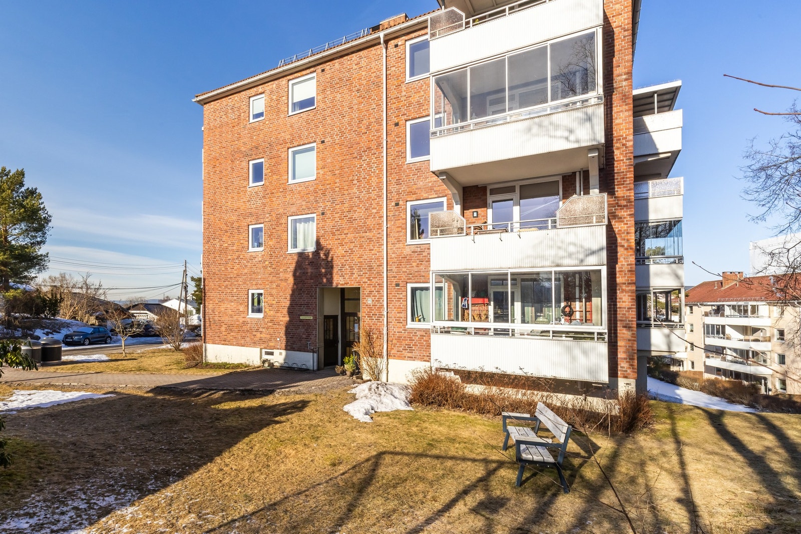 Boligblokkens fasade. Galleribilde